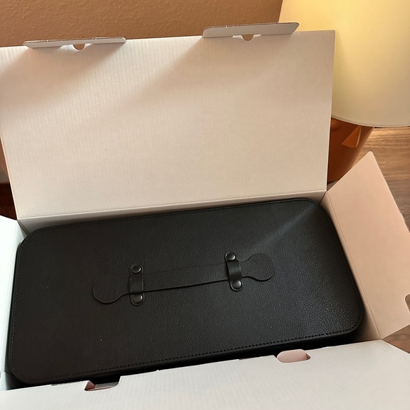 Shark FlexStyle Storage Case - Picture 2 of 2